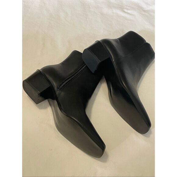 Lulus Rayaa Black Low Ankle Booties 8.5 - Picture 7 of 10